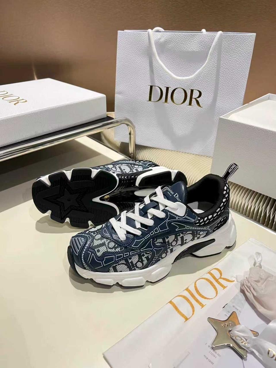 кроссовки dior,кроссовки christian dior,кроссовки,женские кроссовки,кроссовки брендовые