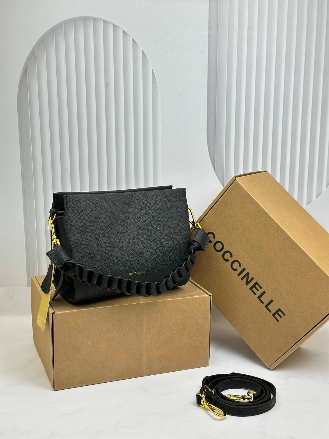 сумка coccinelle,сумка женская coccinelle,сумка,женская сумка,сумка женская coccinelle натуральная замша