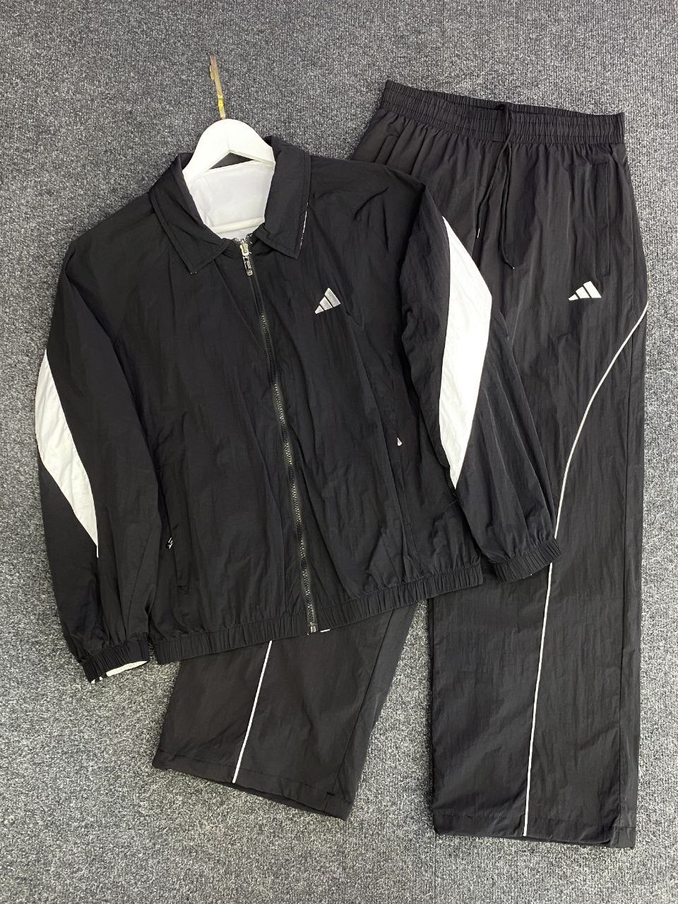 спортивный костюм adidas,спортивный костюм adidas 90х,костюм адидас 90е,спортивный костюм адидас,мужской спортивный костюм adidas