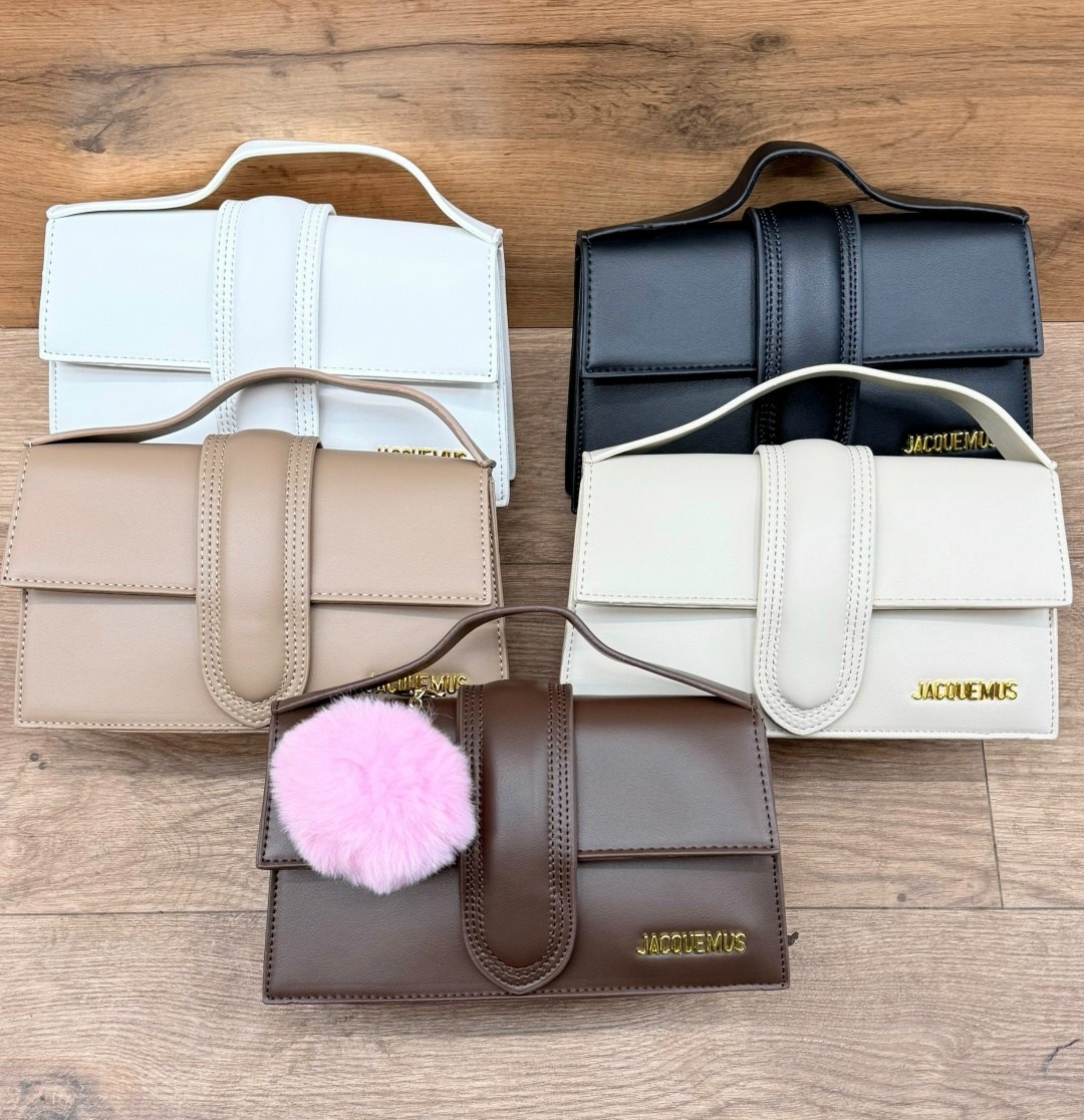белая сумка,белая сумочка,сумочка модная,сумка jacquemus le bambino,jacquemus сумка le grand bambino белая