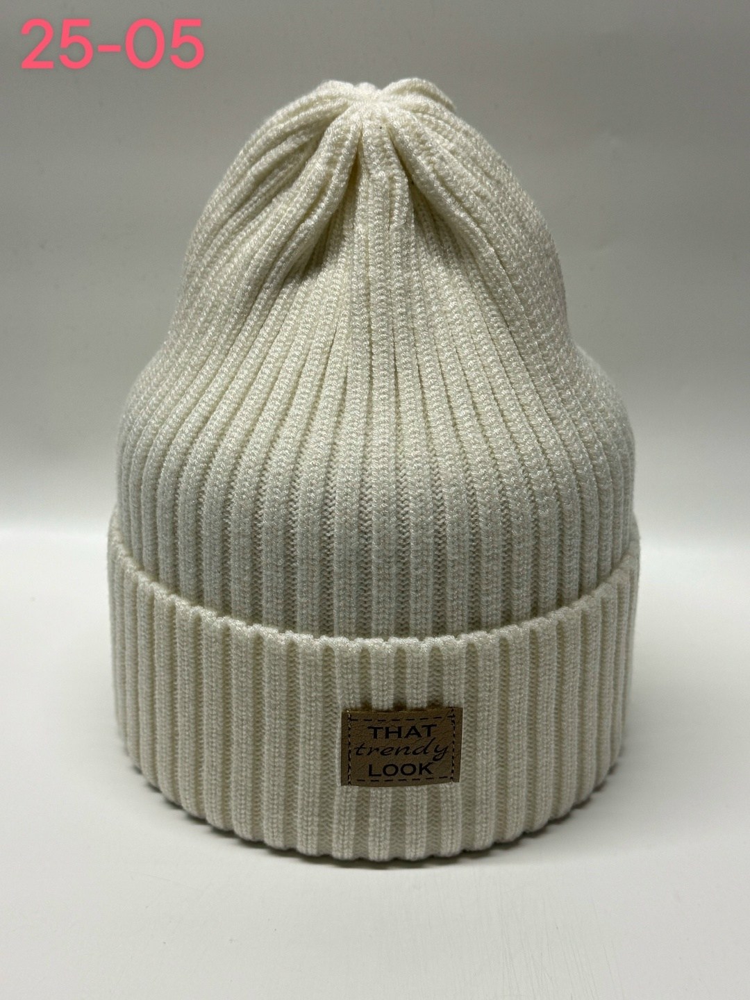 шапки,шапка женская,шапка вязаная,демисезонная шапка,шапка для женщин