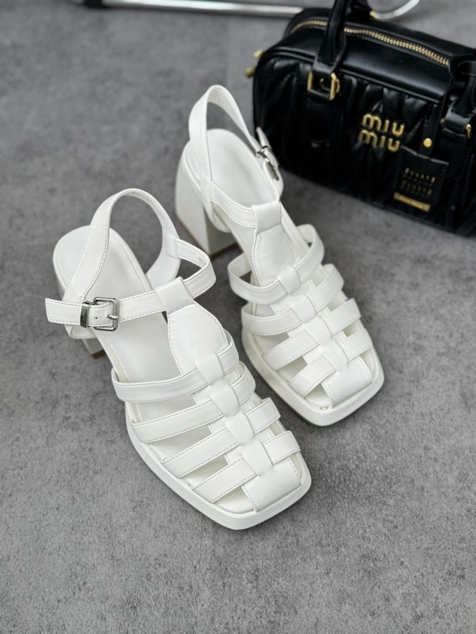 женские босоножки,босоножки эконика белые,босоножки на каблуках,открытые босоножки,босоножки летние