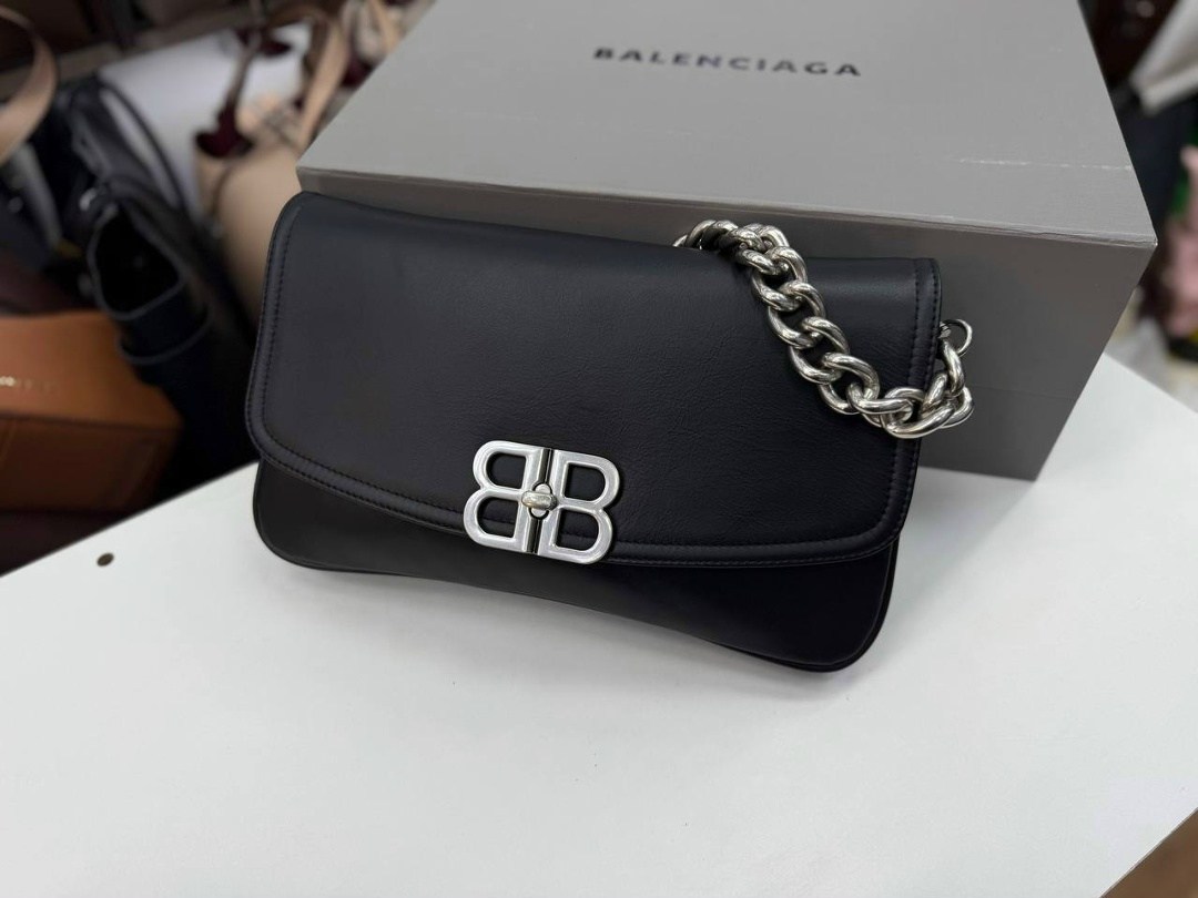 сумка женская balenciaga,сумка balenciaga,balenciaga сумка на плечо,сумка balenciaga bb реплика цвет черный,сумка женская balenciaga натуральная кожа