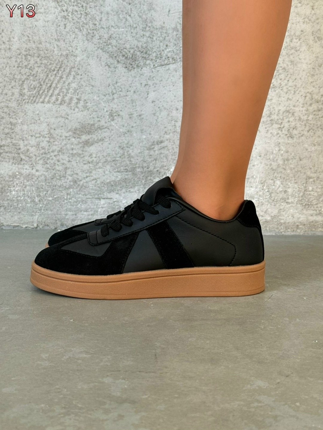 обувь,женская обувь,юбка с рубашкой,женские кеды,юбка школьница