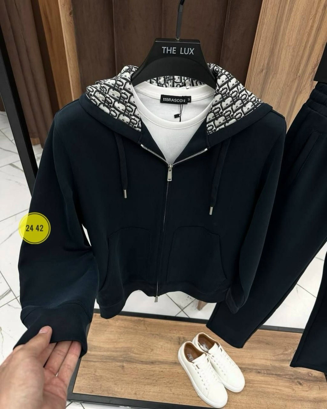 спортивный костюм brunello cucinelli,мужской спортивный костюм brunello cucinelli,костюм спортивный,мужской спортивный костюм,мужская мода