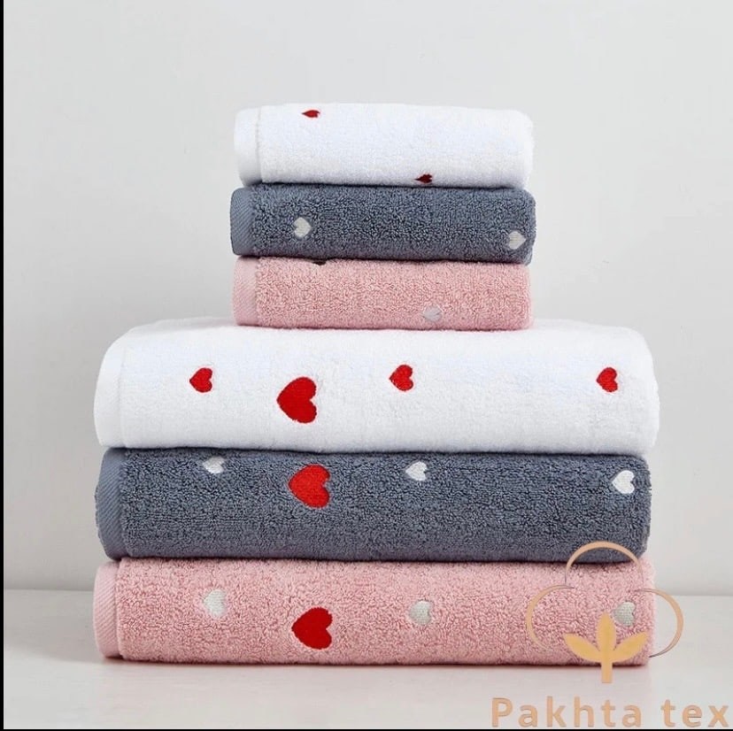 полотенце с сердечками,полотенце,полотенца большие и маленькие,сердце из махрового полотенца,полотенца для ванной