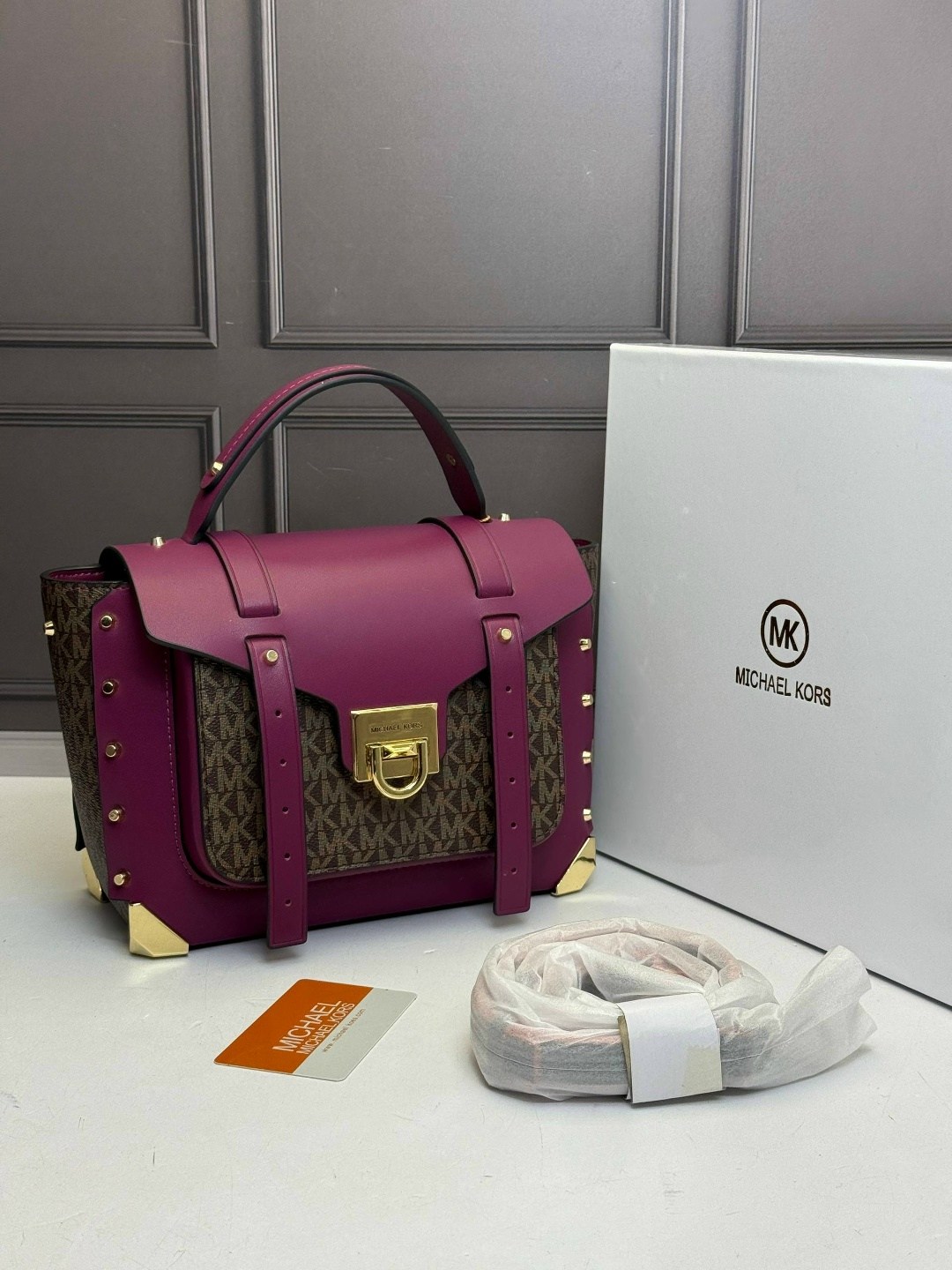 женская сумка michael kors,майкл корс манхэттен сумка,michael kors сумка,michael kors сумка женская кожаная,сумка michael kors натуральная кожа