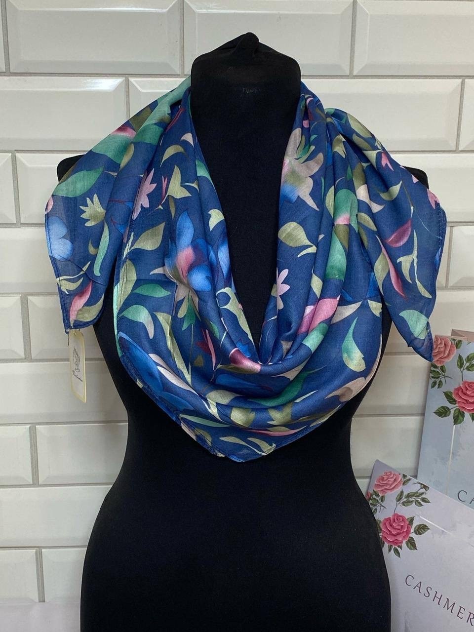 женские платки,платок женский с рисунком,платки шелковые,платка,платок тонкий женский