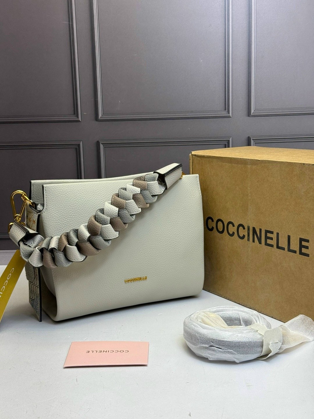 сумка coccinelle,сумка женская coccinelle,стильная сумочка,женская сумка,сумка