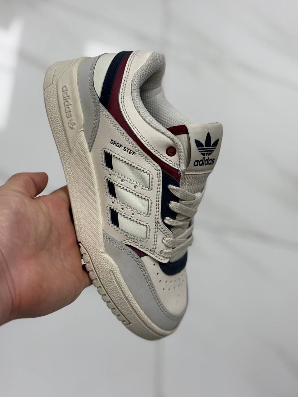 кроссовки adidas,кроссовки женские adidas,адидас аир форс,кроссовки женскиe,женские кроссовки adidas forum white silver