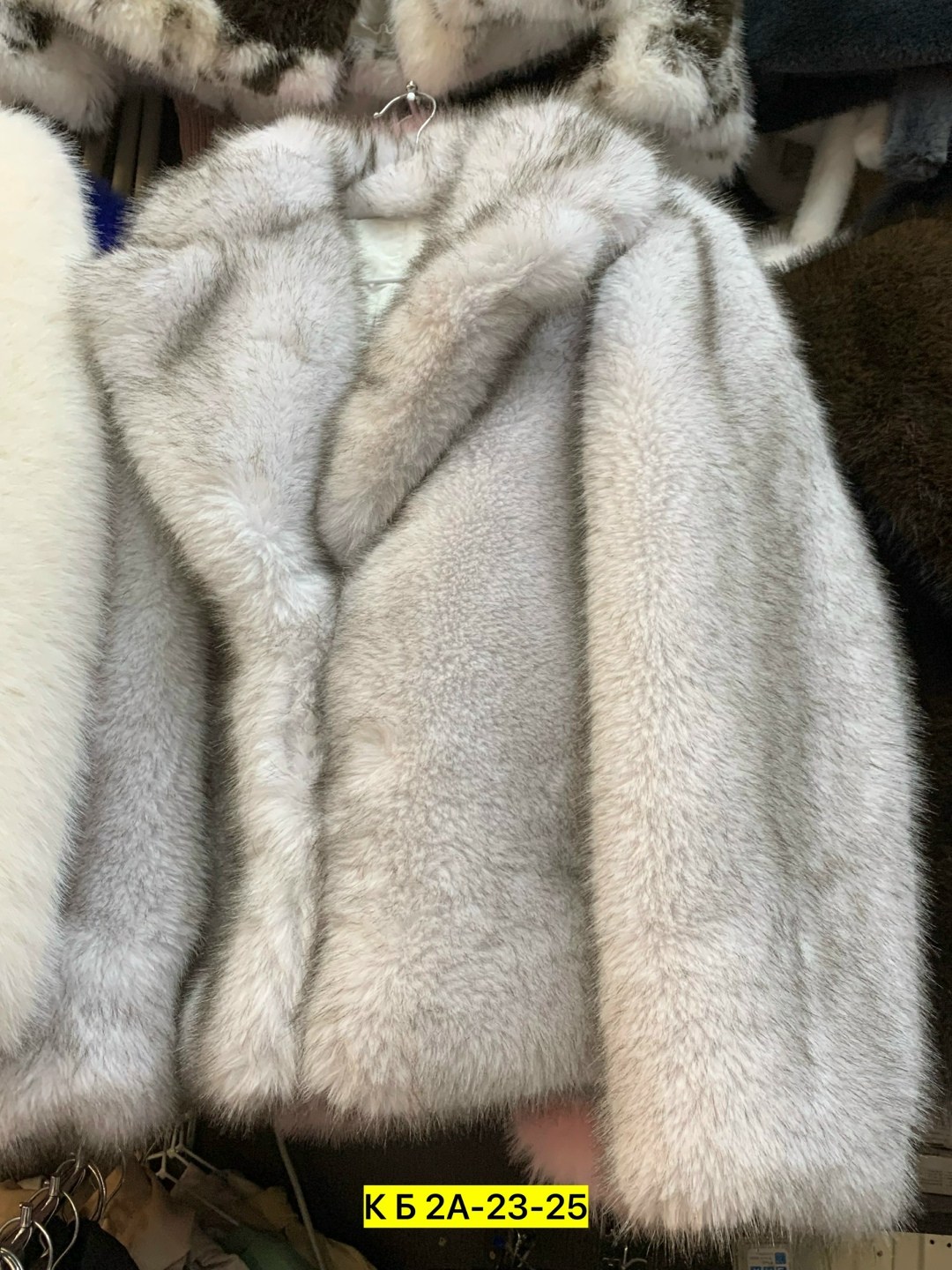 женская шуба,женская шуба из искусственного лисьего меха,женское короткое пальто из искусственного лисьего меха,меховое пальто,зимнее меховое пальто с большими лацканами