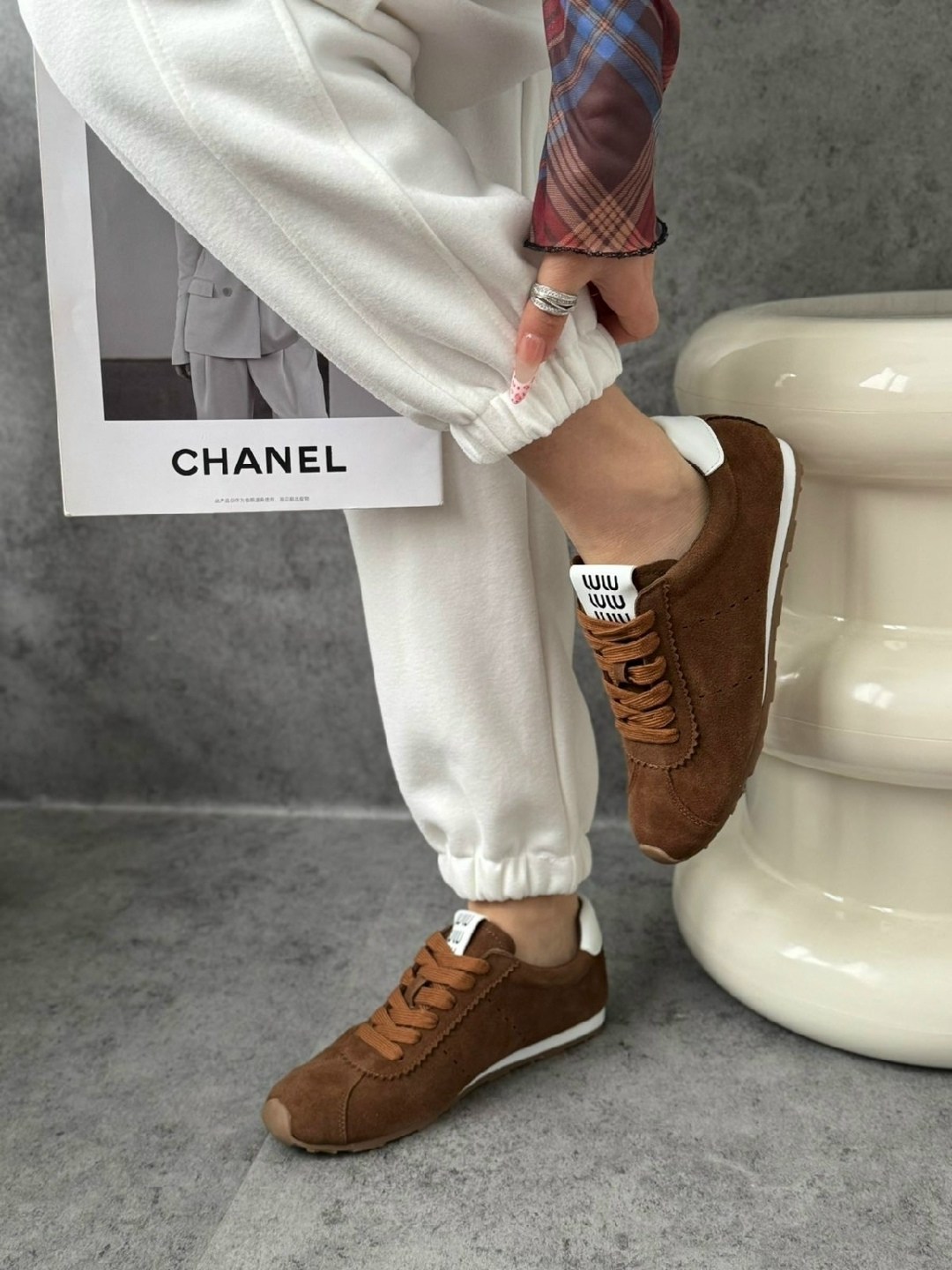 замшевые кроссовки,,женские кроссовки,женские замшевые кроссовки,итальянские кроссовки светло коричневые 2026