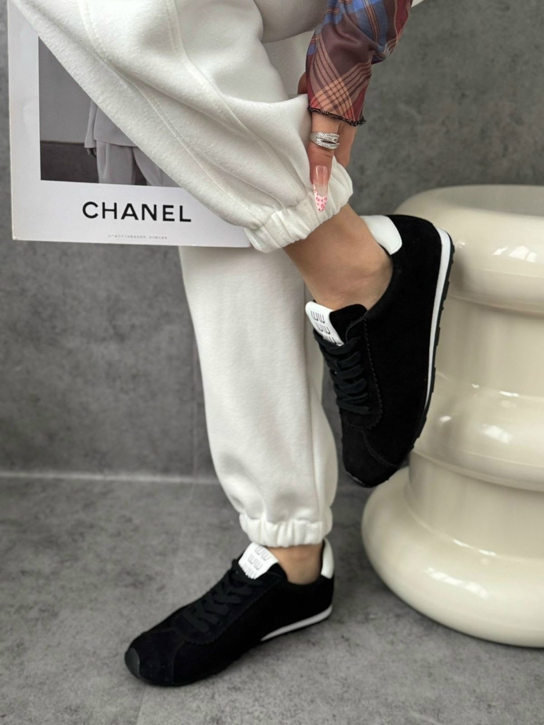 кеды chanel черные замшевые,замшевые кроссовки,,кроссовки женские chanel a115597 чёрные,chanel кроссовки