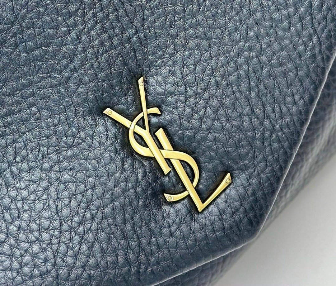 сумка saint laurent,yves saint laurent сумка,сумка на плечо saint laurent,сумка ysl,женская кожаная сумка yves saint laurent calypso large