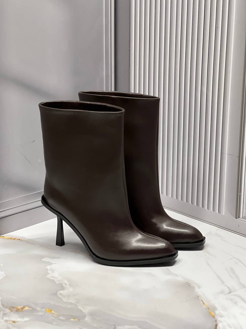 ,женские ботильоны с острым носком,женские ботинки из натуральной кожи на тонком каблуке с острым носком,ботильоны женские,сапоги каблуки