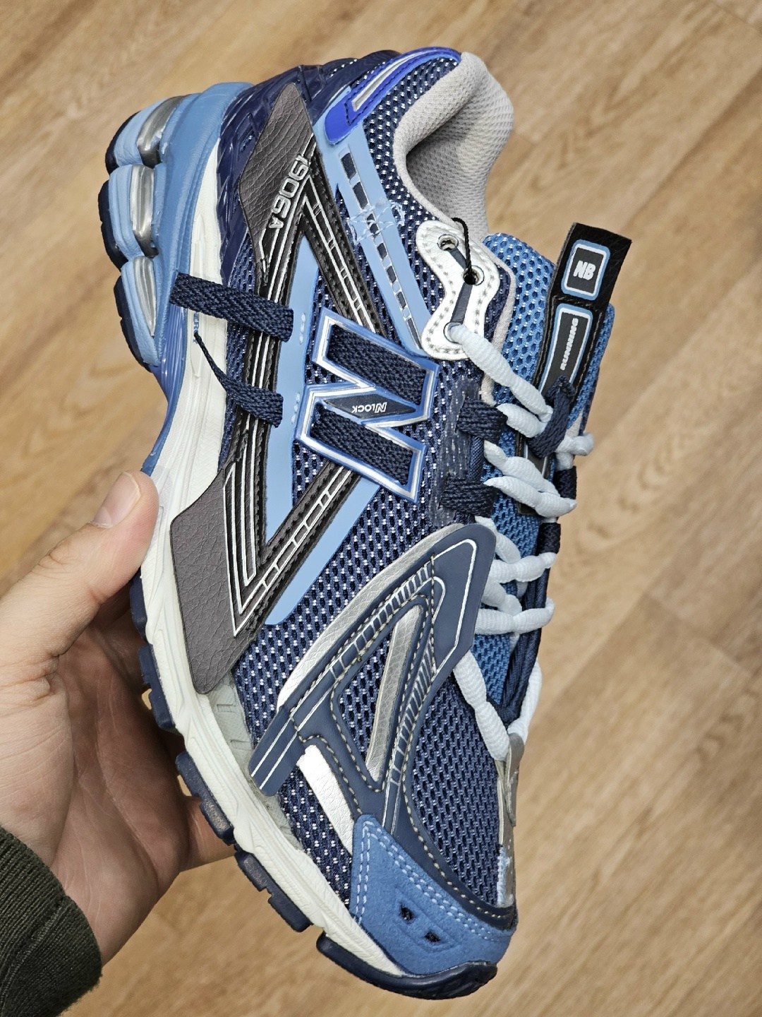 женские кроссовки balenciaga runner серебристые,кроссовки,кроссовки new balance 1906,кроссовки new balance,баленсиага кроссовки женские