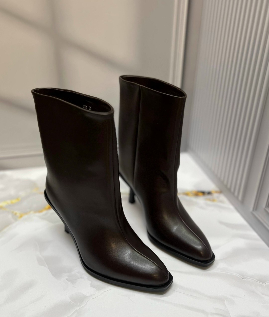 ,ботильоны женские,женская ,кожаные ботильоны,ботильоны баленсиага