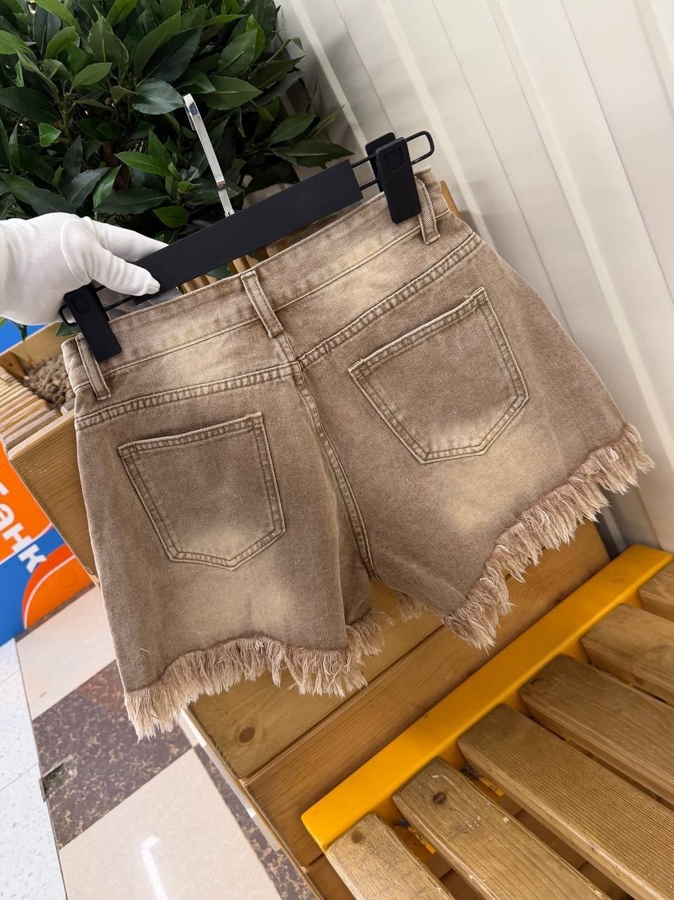 женские шорты,женские шорты джинсовые,джинсовые шорты,летние женские шорты,женские джинсовые шорты с кисточками