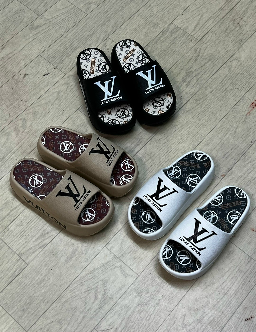 мужские шлепки christian dior,,шлепанцы christian dior,тапки диор,dway шлепанцы dior