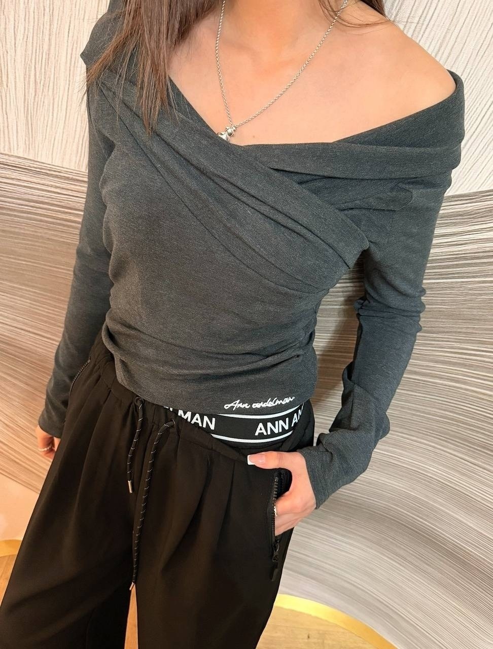 женский трикотажный свитер с открытыми плечами,кофта с открытыми плечами,элегантные топы,свитер с открытыми плечами женский,свитер с открытыми плечами на одно плечо во французском стиле