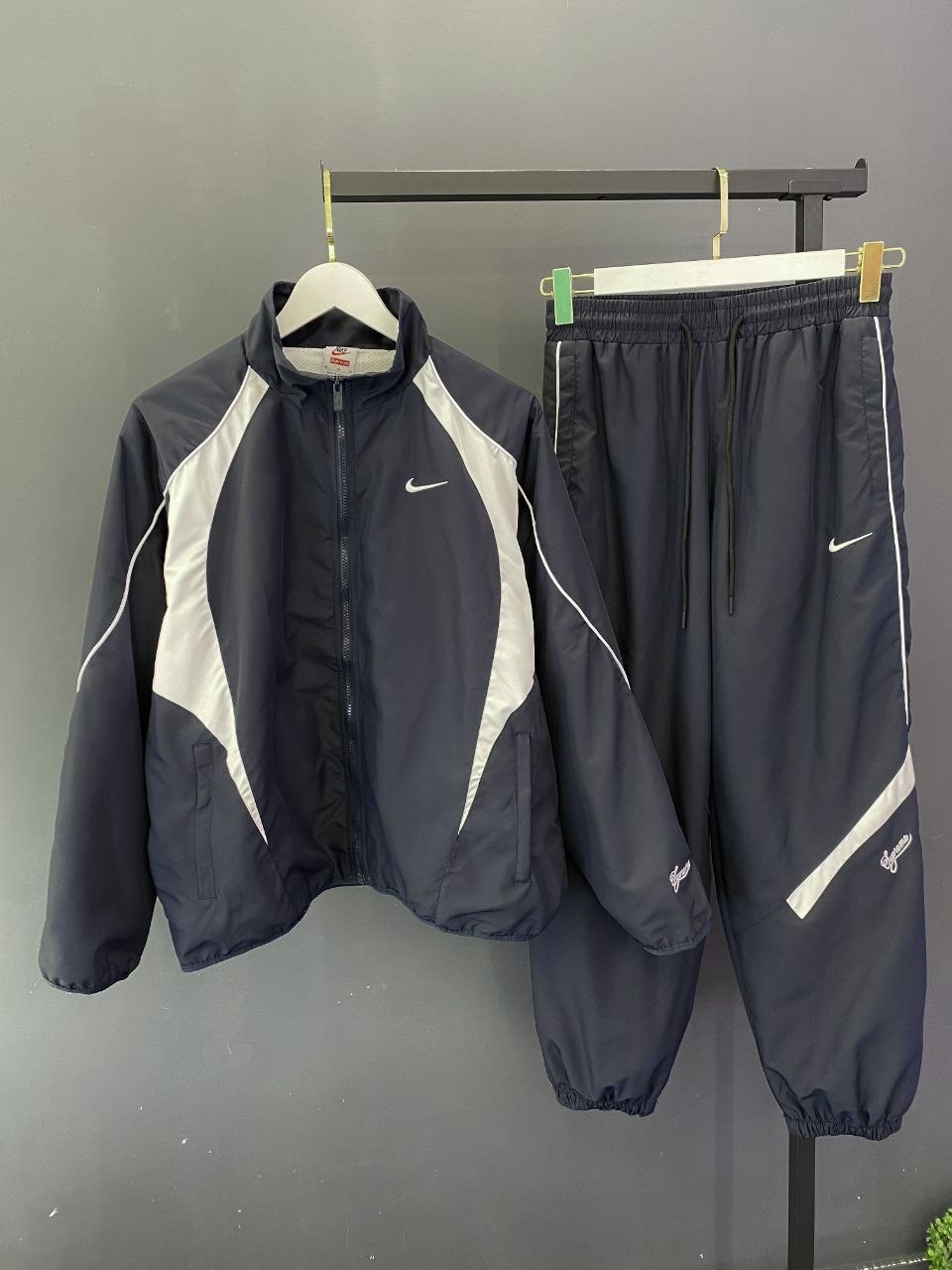 спортивный костюм nike,спортивный костюм nike swoosh,найк костюм,костюм nike,спортивный костюм nike на флисе