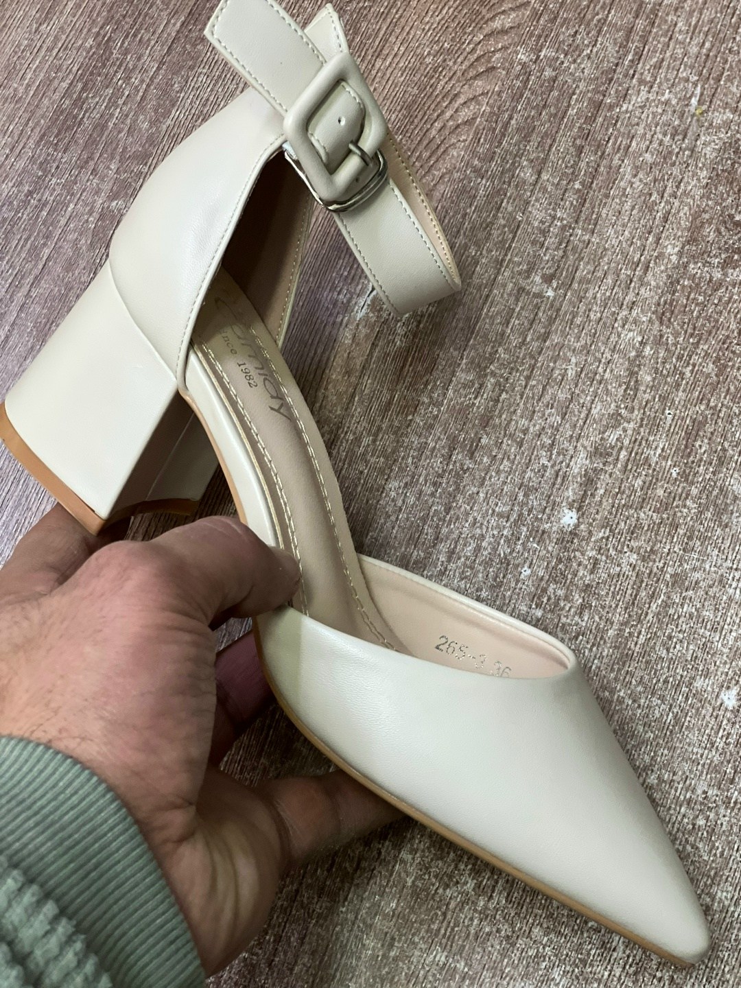 ,туфли женские,женские кожаные туфли,туфли женские натуральная кожа,туфли тамарис с ремешком