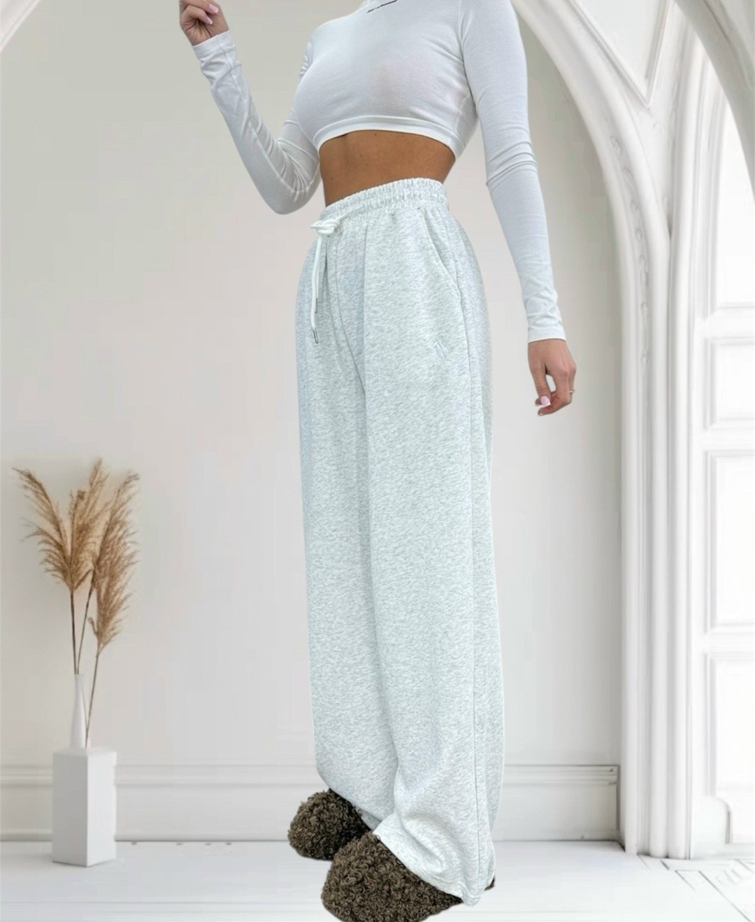 широкие спортивные штаны с низкой посадкой edikted brenna коричневый,спортивные брюки,штаны модные,спортивные брюки коричневый,спортивные штаны женские