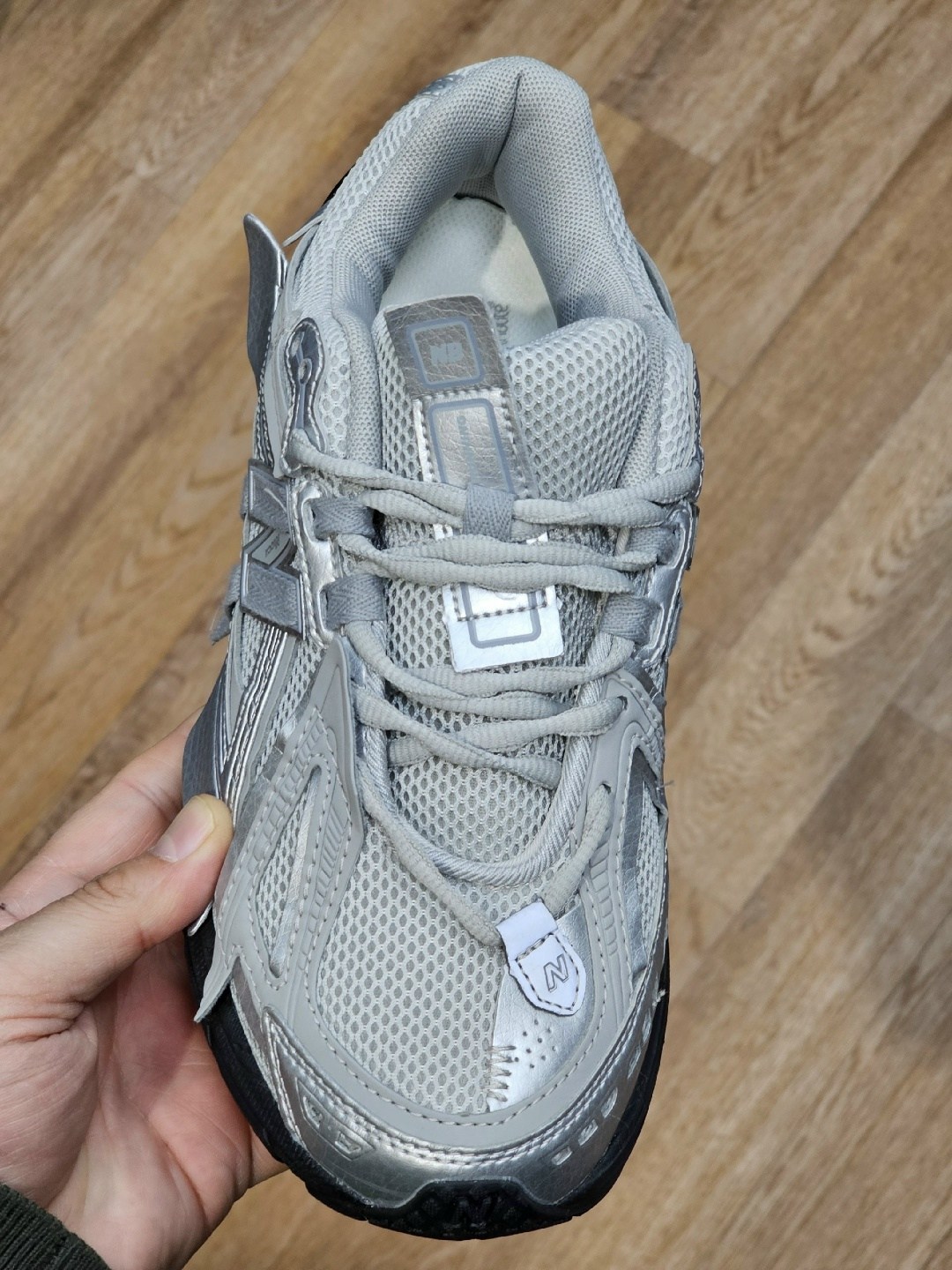 женские кроссовки balenciaga runner серебристые,кроссовки,кроссовки new balance 1906,кроссовки new balance,баленсиага кроссовки женские