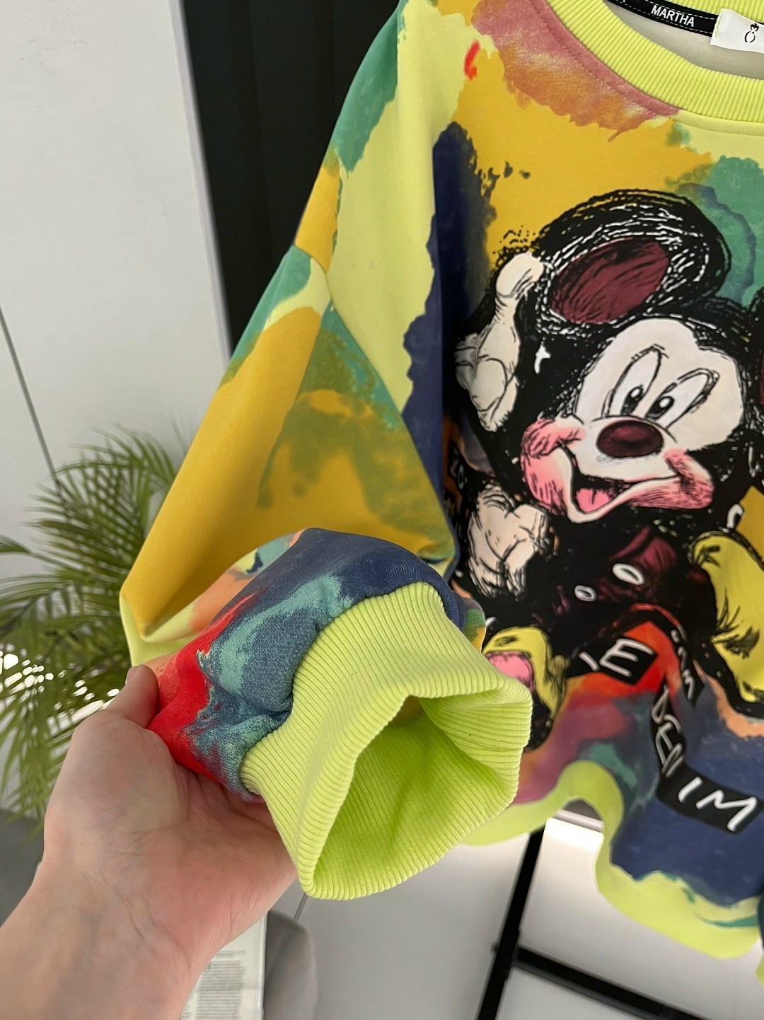 свитшот женский,свитшот оверсайз с принтом микки маус,свитшот женский модный мир,свитшот с принтом,женская кофта