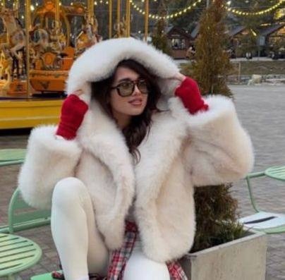 розовая шуба натуральная,модная розовая шуба из натурального лисьего меха с капюшоном для женщин,розовый мех,шуба из натурального розового и голубого лисьего меха с капюшоном,пальто из искусственного