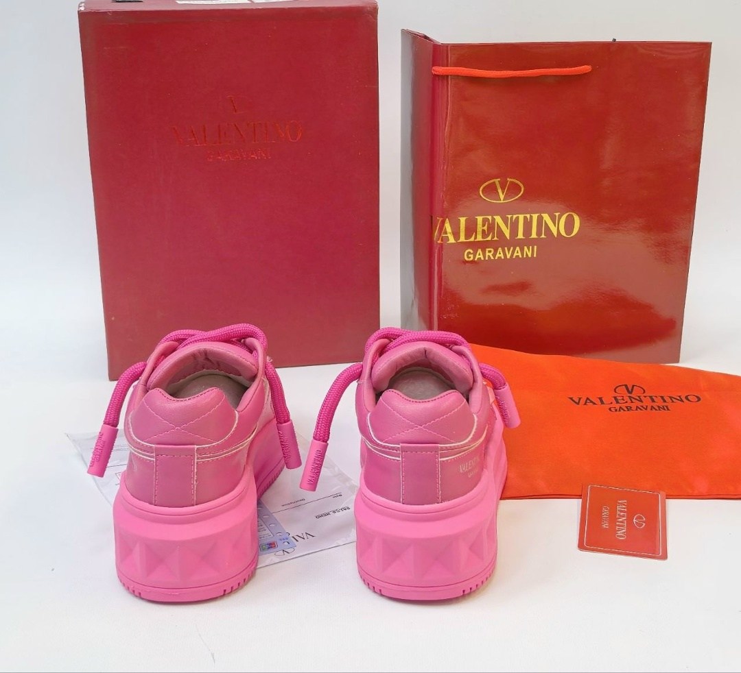 кроссовки валентино розовые,кроссовки женские valentino,кроссовки валентино женские розовые,valentino кроссовки,кроссовки valentino garavani one stud xl