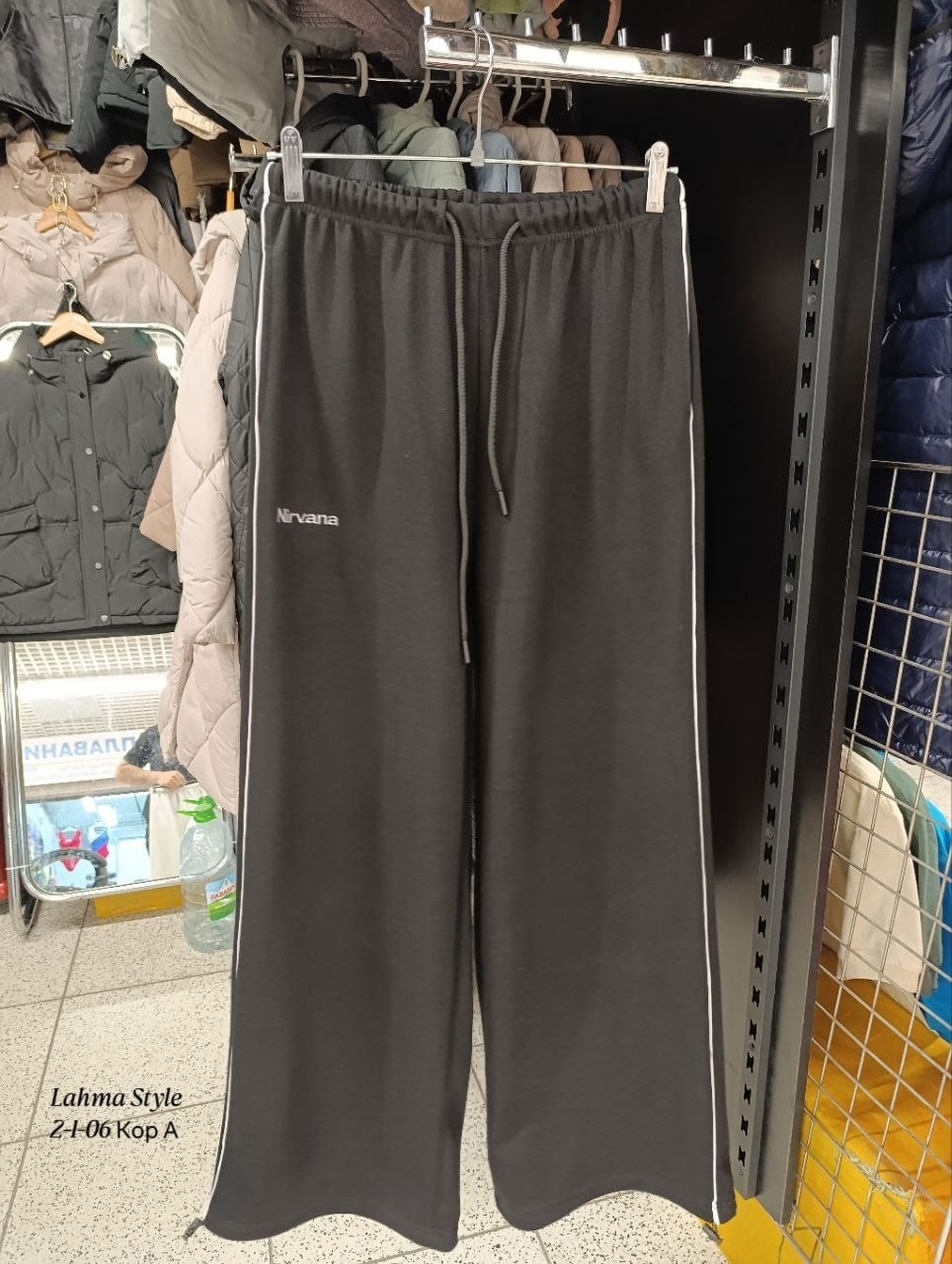 спортивные брюки анта,брюки спортивные,брюки спортивные женские,брюки трикотажные,спортивные прямые брюки с лампасами