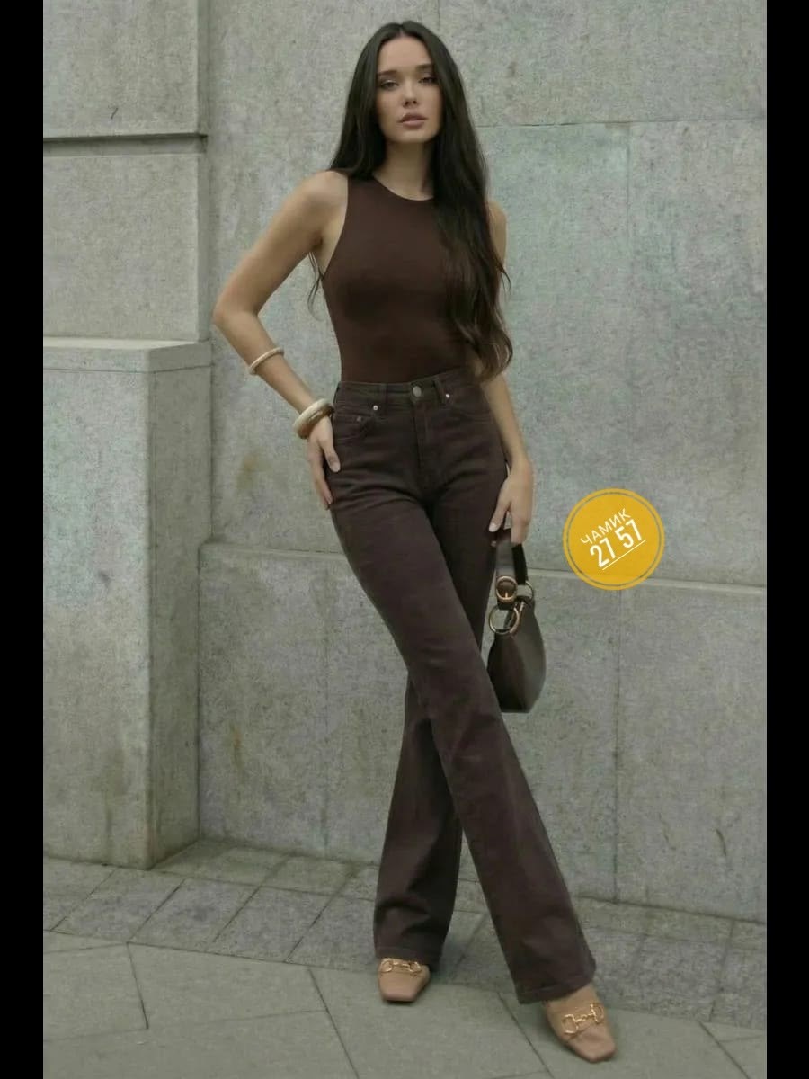 модные брюки,брюки стиль,женские джинсы коричневые джинсовые расклешенные брюки,коричневые джинсы,брюки клеш