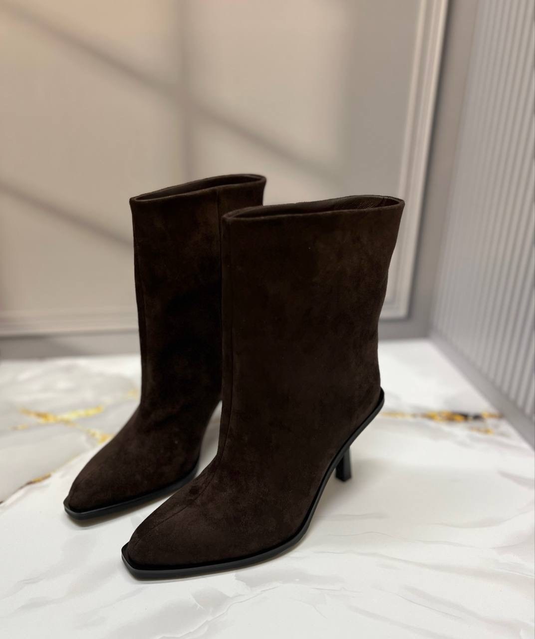ботильоны замшевые,женские ботильоны,,ботильоны,женская