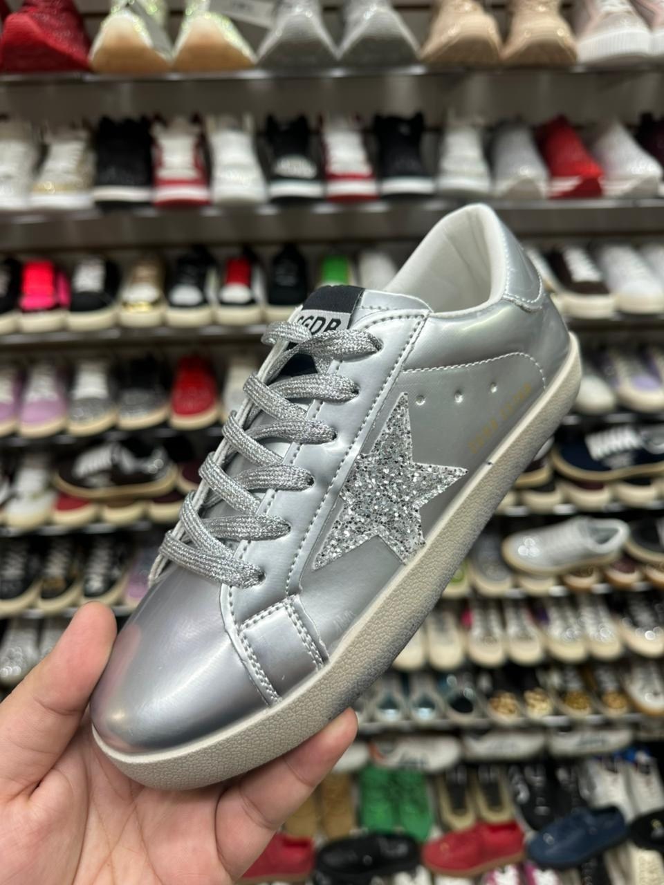 кожаные кеды golden goose superstar premium,,кеды golden goose,женские кожаные кроссовки golden goose super-star premium - white / silver,кеды женские golden goose
