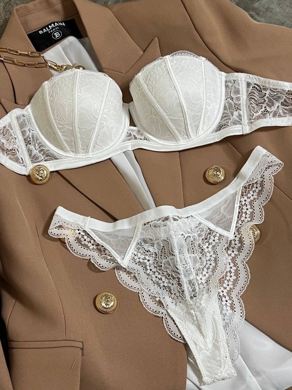 красное нижнее белье,комплект нижнего белья красное,красное кружевное белье,красное нижнее белье женское,комплект нижнего белья