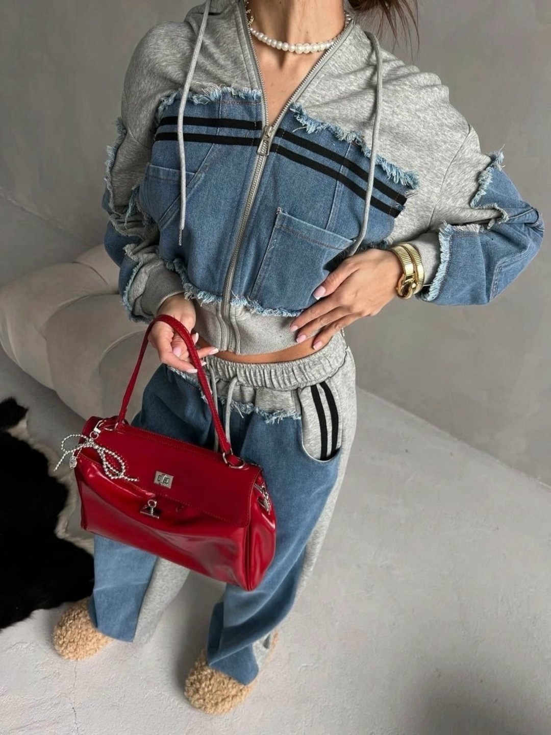 костюм джинсовый,стиль спорт шик,женские костюмы,джинсовая куртка с интересными вставками