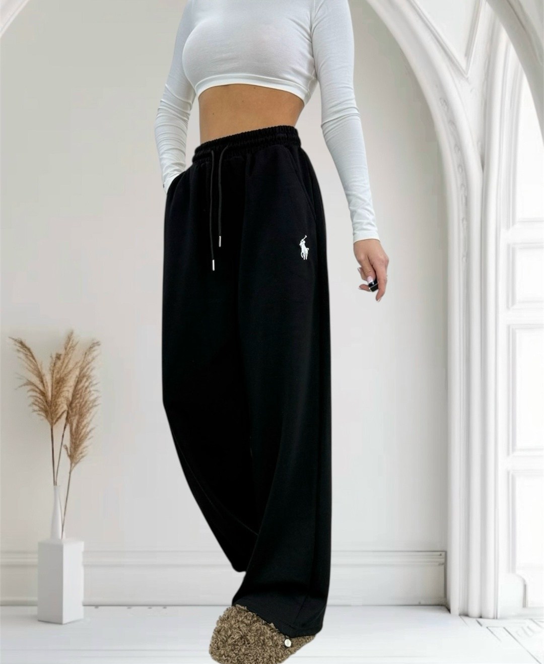 широкие спортивные штаны с низкой посадкой edikted brenna коричневый,спортивные брюки,штаны модные,спортивные брюки коричневый,спортивные штаны женские