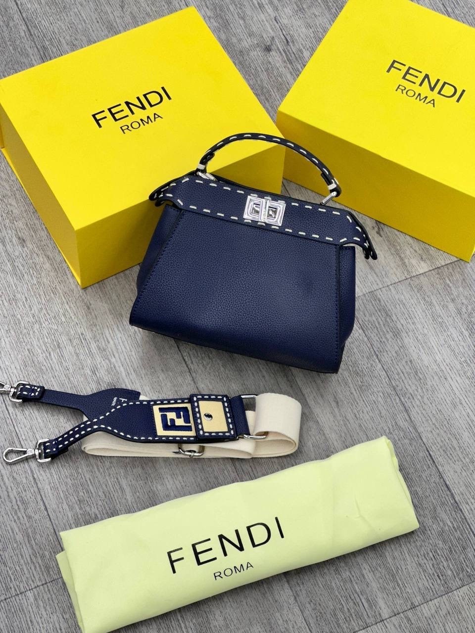 сумка fendi,сумка фенди,сумка fendi peekaboo,женская сумка fendi,fendi сумка на плечо
