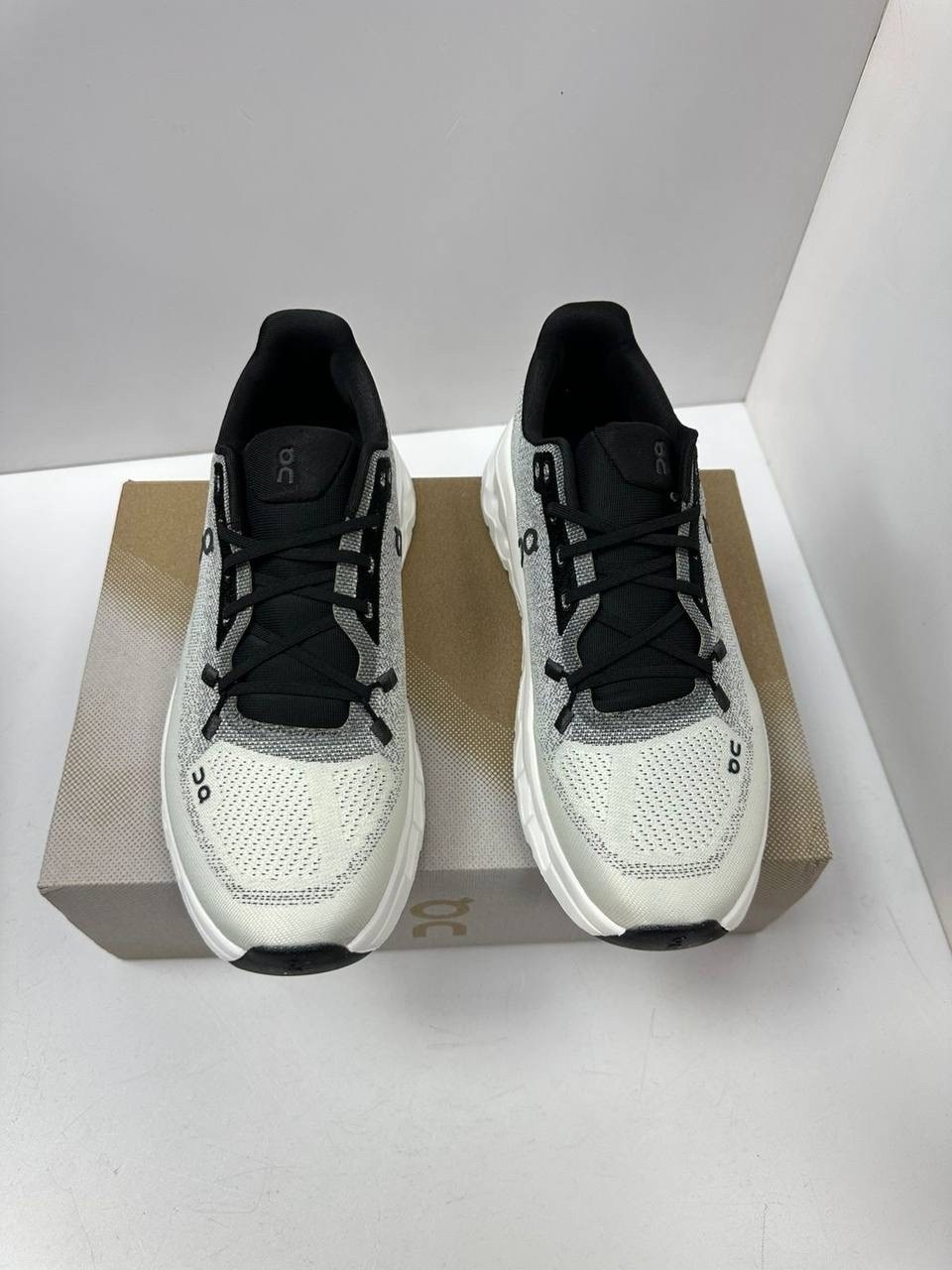 кроссовки,повседневные кроссовки,оригинальные кроссовки,беговые кроссовки,спортивные кроссовки