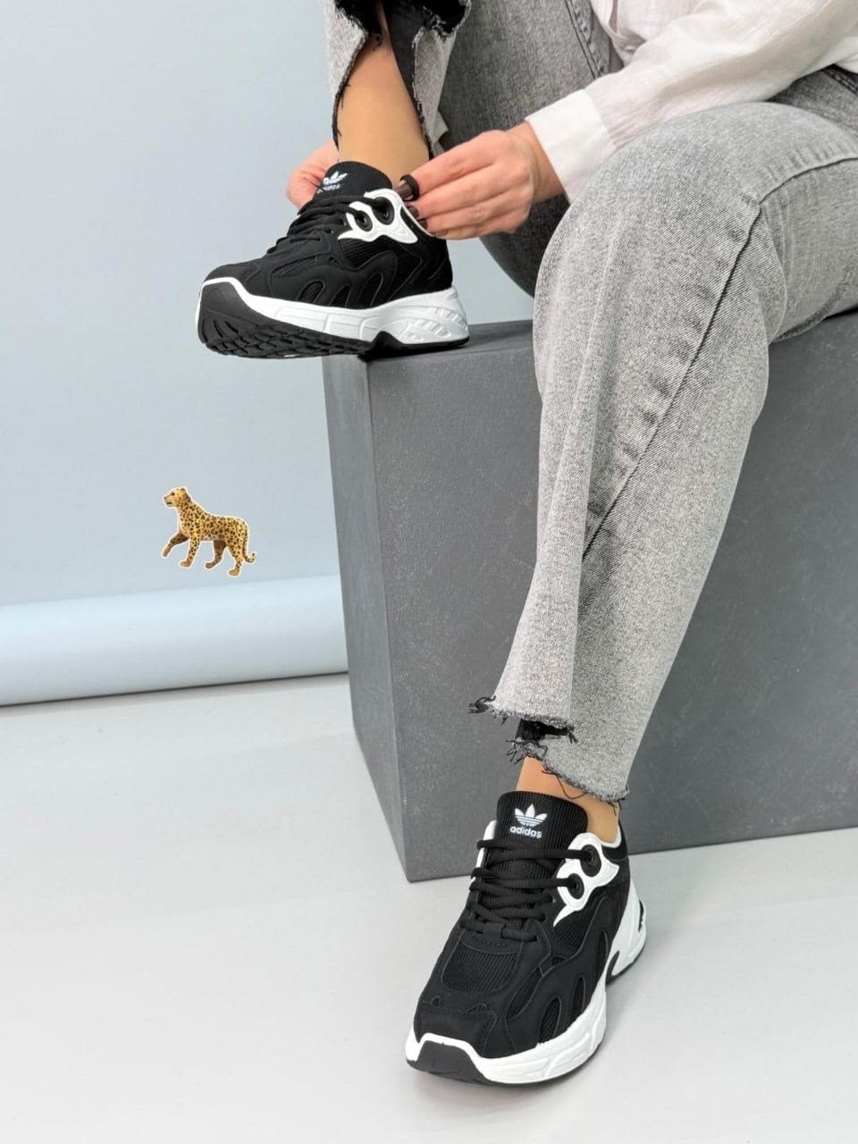 ,женские кроссовки,кроссовки серые,кроссовки повседневные,замшевые кроссовки