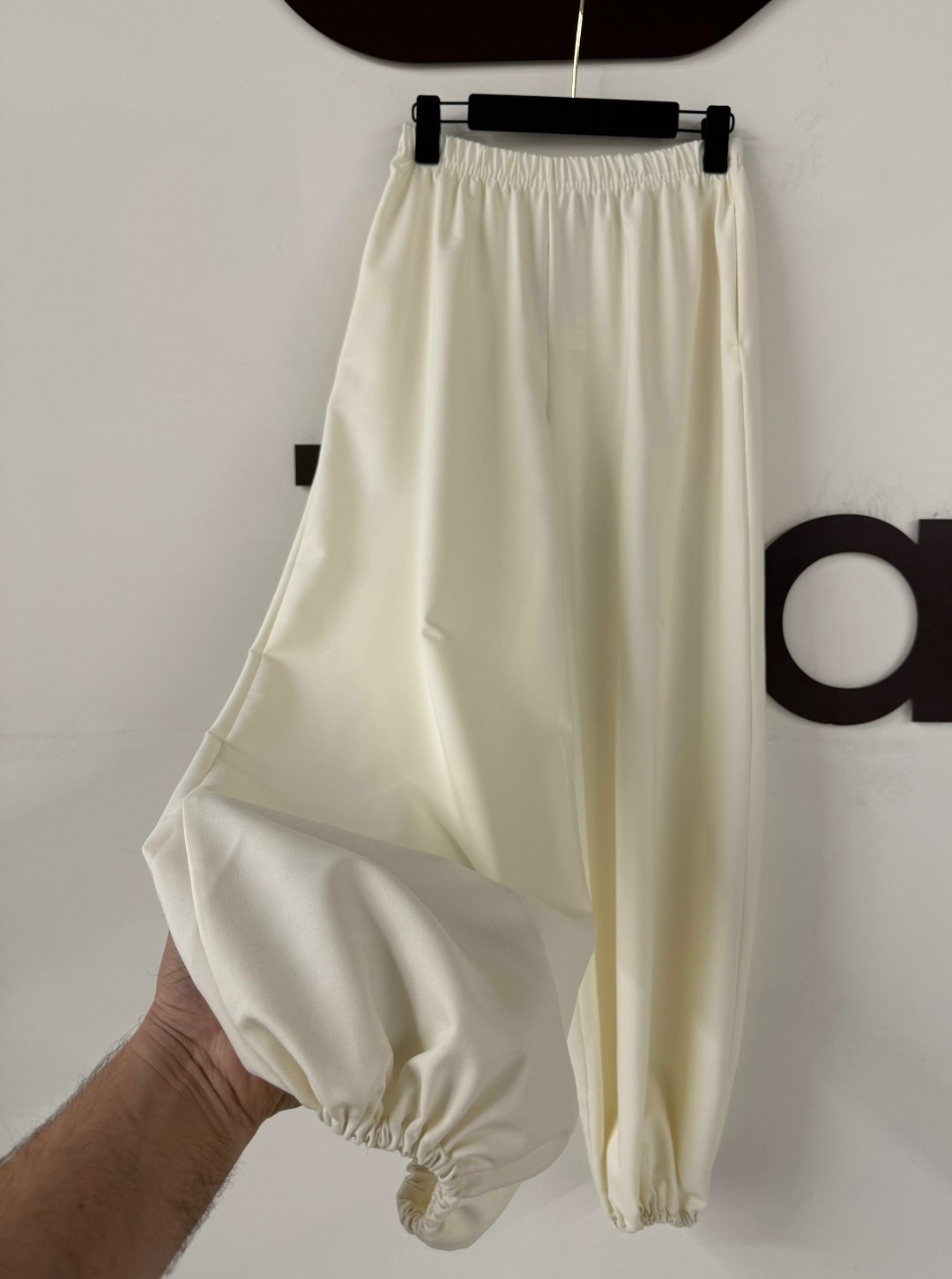 модные брюки,одежда стильная,стильные наряды,брюки с баской