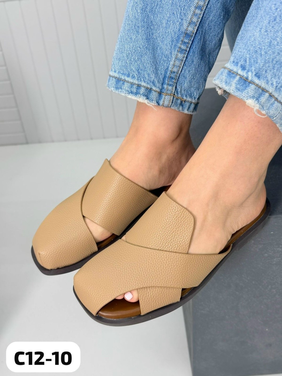 шлепанцы женские,,модные шлепанцы,шлепанцы летние,босоножки женские