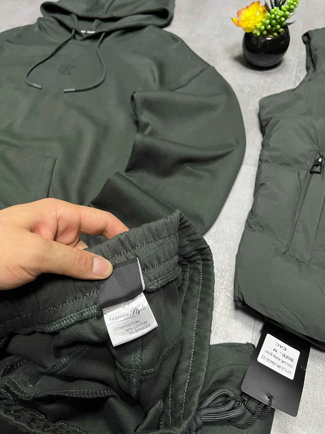 костюм спортивный,спортивный костюм calvin klein,мужской спортивный костюм,спортивные костюмы для мужчин,спортивные костюмы на флисе