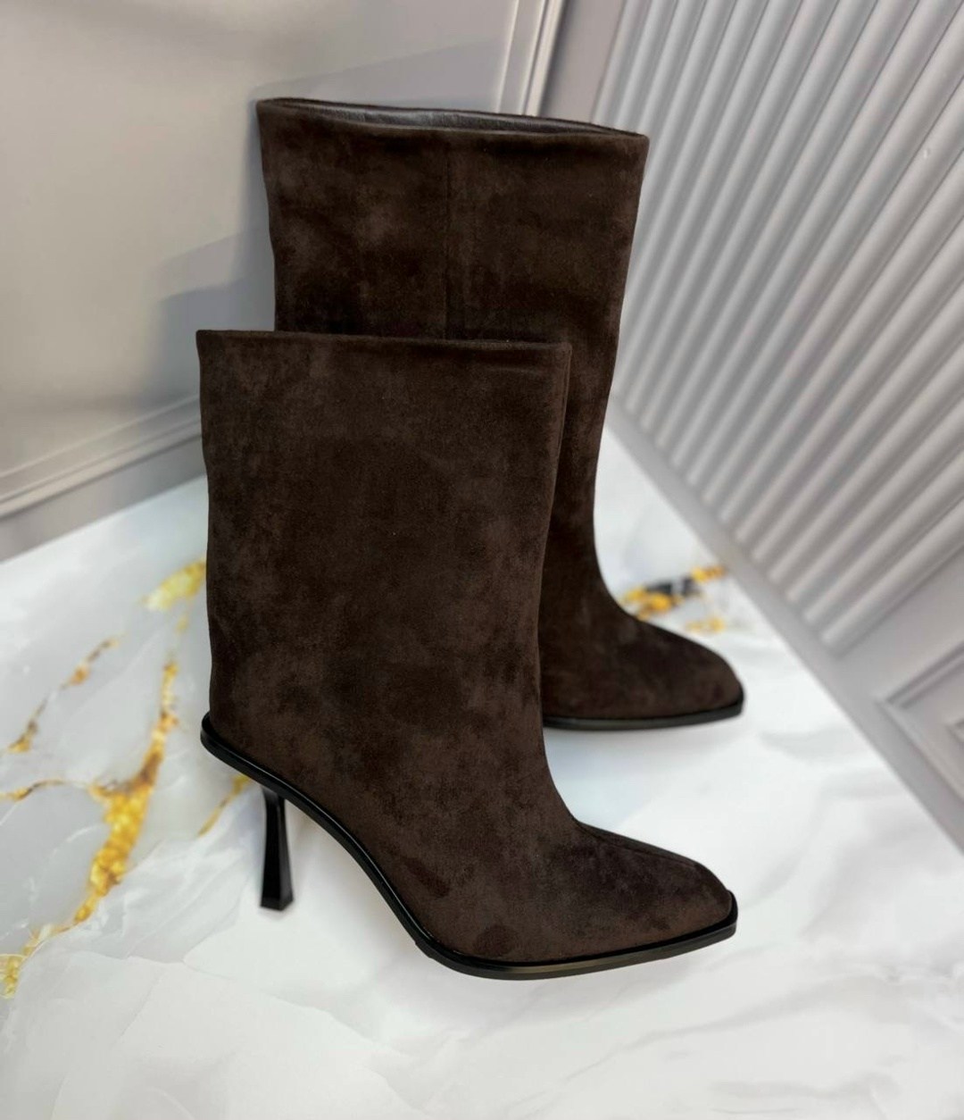 ботильоны замшевые,женские ботильоны,,ботильоны,женская
