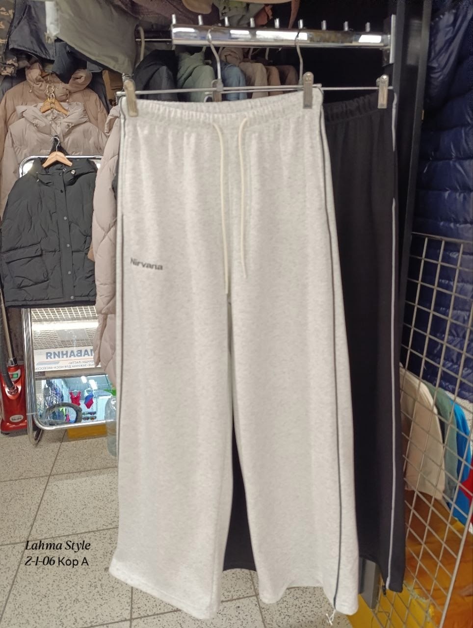 спортивные брюки анта,брюки спортивные,брюки спортивные женские,брюки трикотажные,спортивные прямые брюки с лампасами