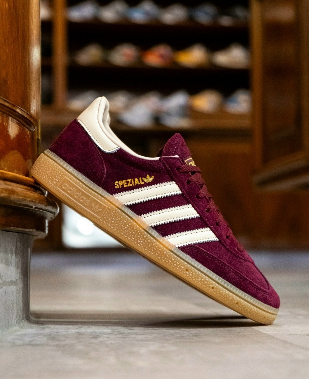 кроссовки кеды из натуральной замши adidas spezial,кроссовки кеды из натуральной замши adidas spezial adidas цвет бургунди,кроссовки adidas spezial,кроссовки adidas handball spezial,adidas originals h