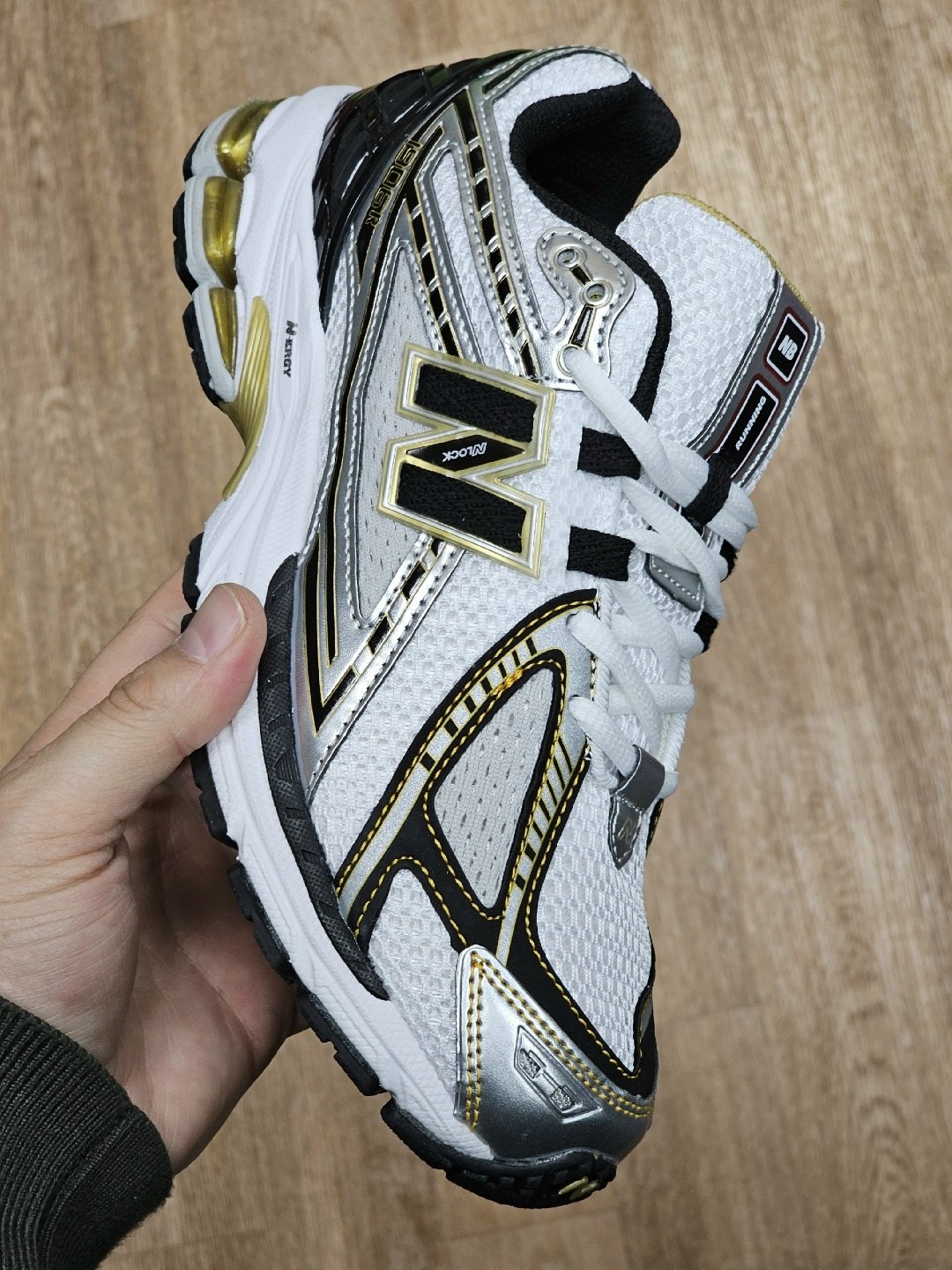 женские кроссовки balenciaga runner серебристые,кроссовки,кроссовки new balance 1906,кроссовки new balance,баленсиага кроссовки женские