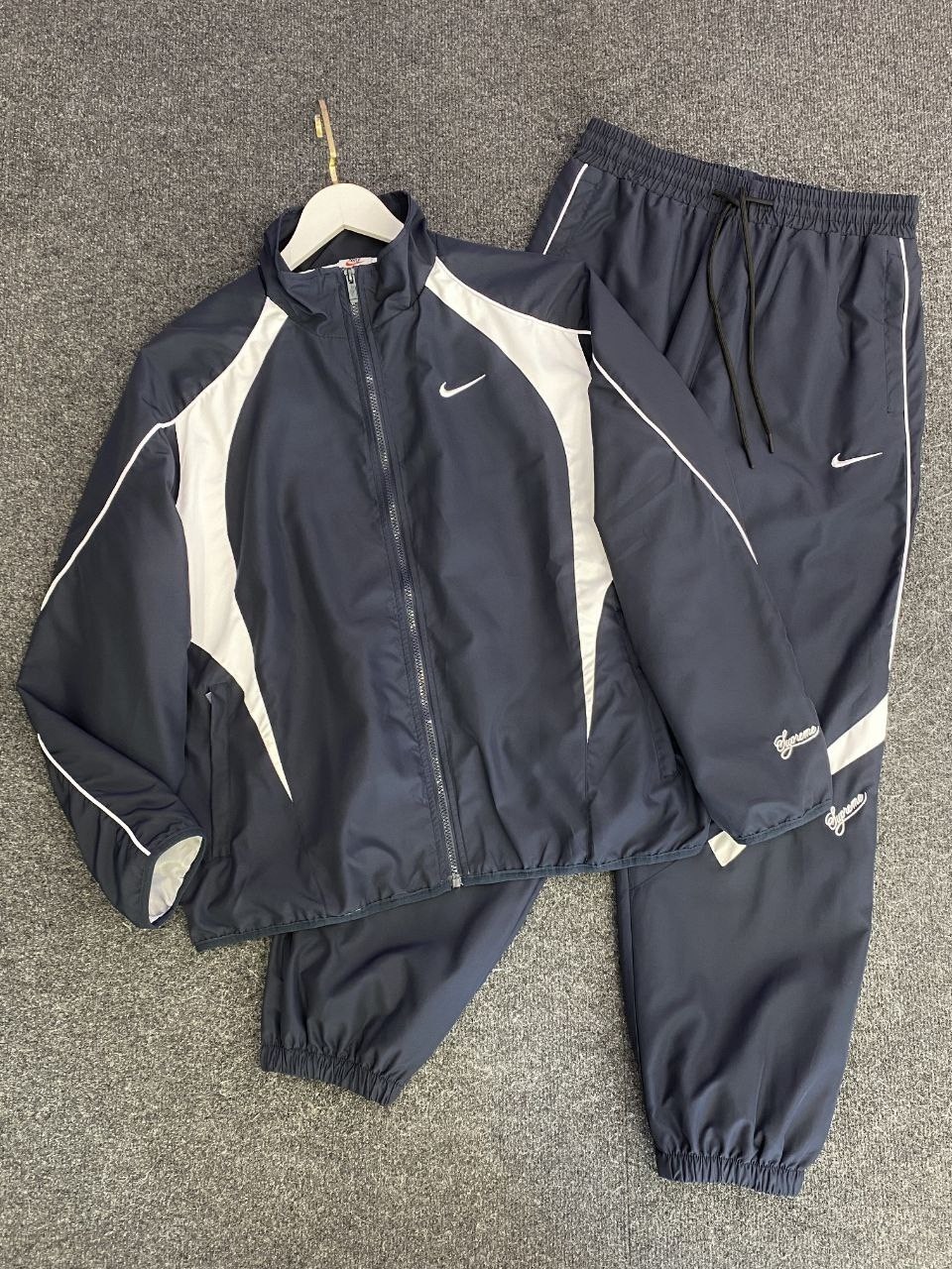 спортивный костюм nike,спортивный костюм nike swoosh,найк костюм,костюм nike,спортивный костюм nike на флисе