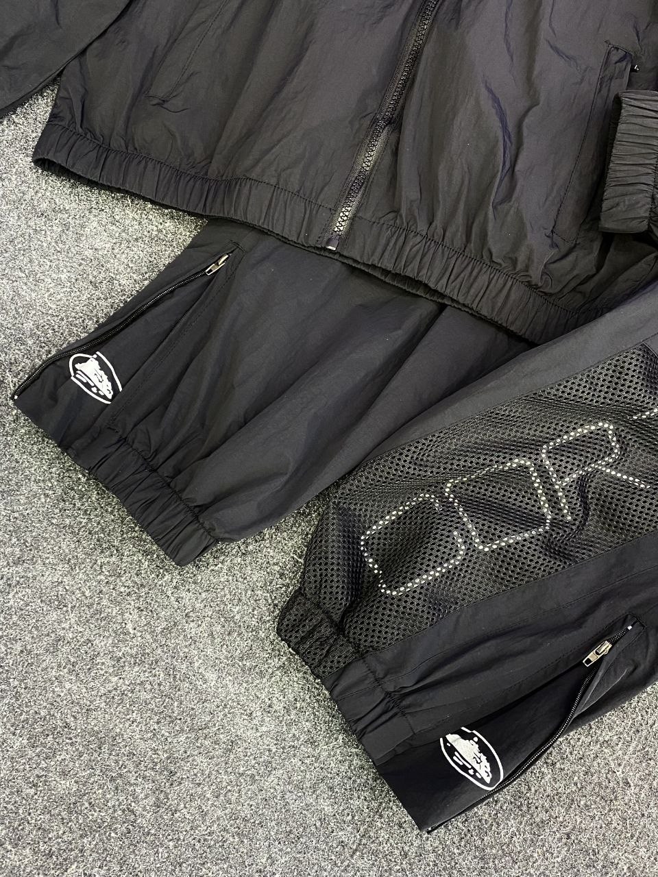 спортивный костюм,мужские спортивные костюмы,костюм спортивный винтажный в стиле 90х ретро на молнии guloria,спортивный костюм brunello cucinelli,костюм спортивный стильный